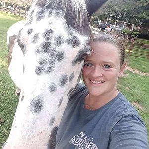 Meet your Posher, Tonya